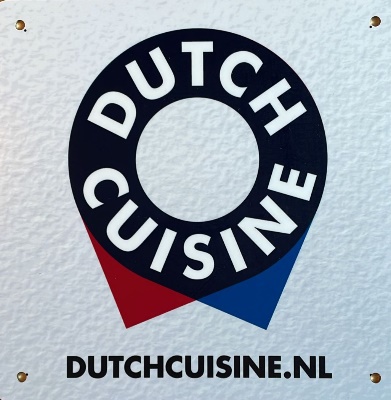 Afbeelding met tekst, Lettertype, cirkel, logo

Door AI gegenereerde inhoud is mogelijk onjuist.